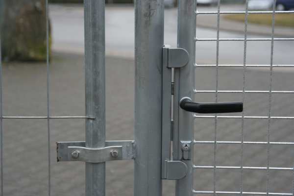 Bauzauntüren und Bautzauntore › Willkommen bei Schwarzfeller Draht und