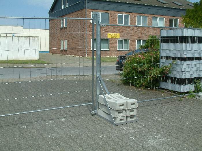 tormitpfosten Tor mit Pfosten